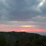 T'aloni بيت ضيافة