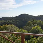 Konukevi T'aloni